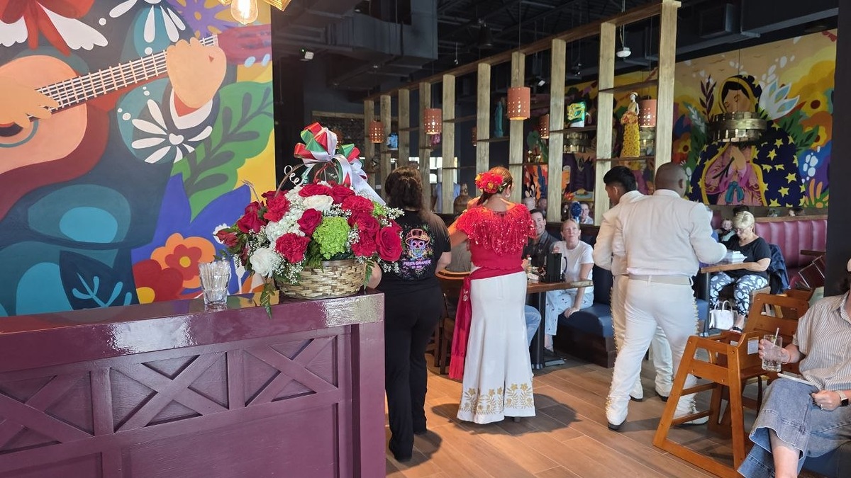 Mariachi Son de América brings live music to Fiesta Grande’s opening night